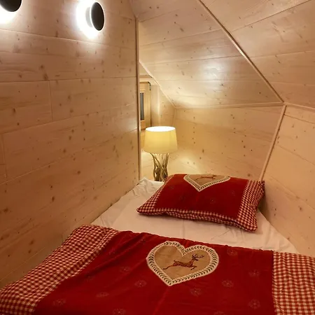 Lepenatka With Sauna - I Feel Alps