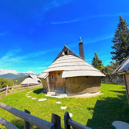 Lepenatka With Sauna - I Feel Alps